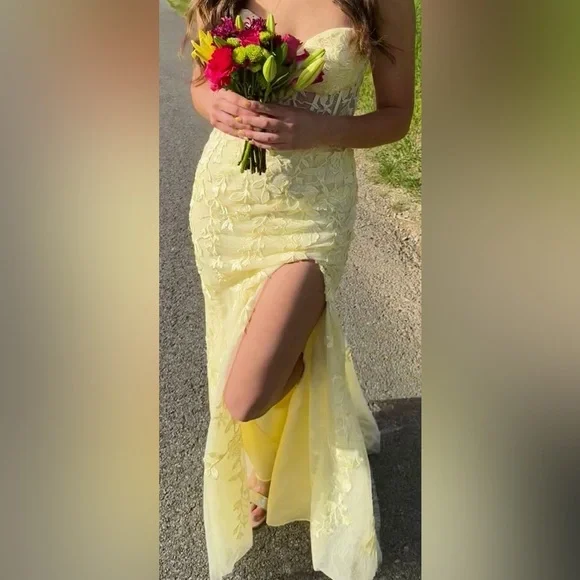 Sherri Hill | Dresses | Sherri Hill Yellow Dress | Poshmark